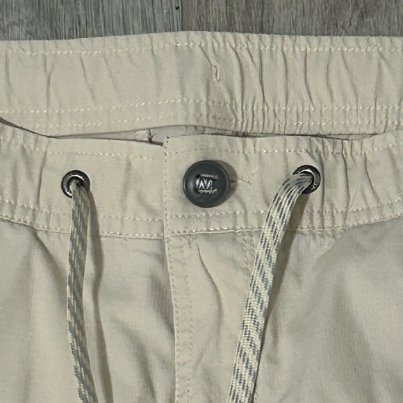LIKE NEW! Women's Vuori Ripstop Tan Pants - SMALL - Picture 3 of 11